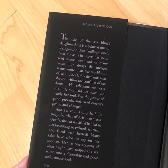 Disney villian book: poor unfortunate soul - Picture 3 of 4